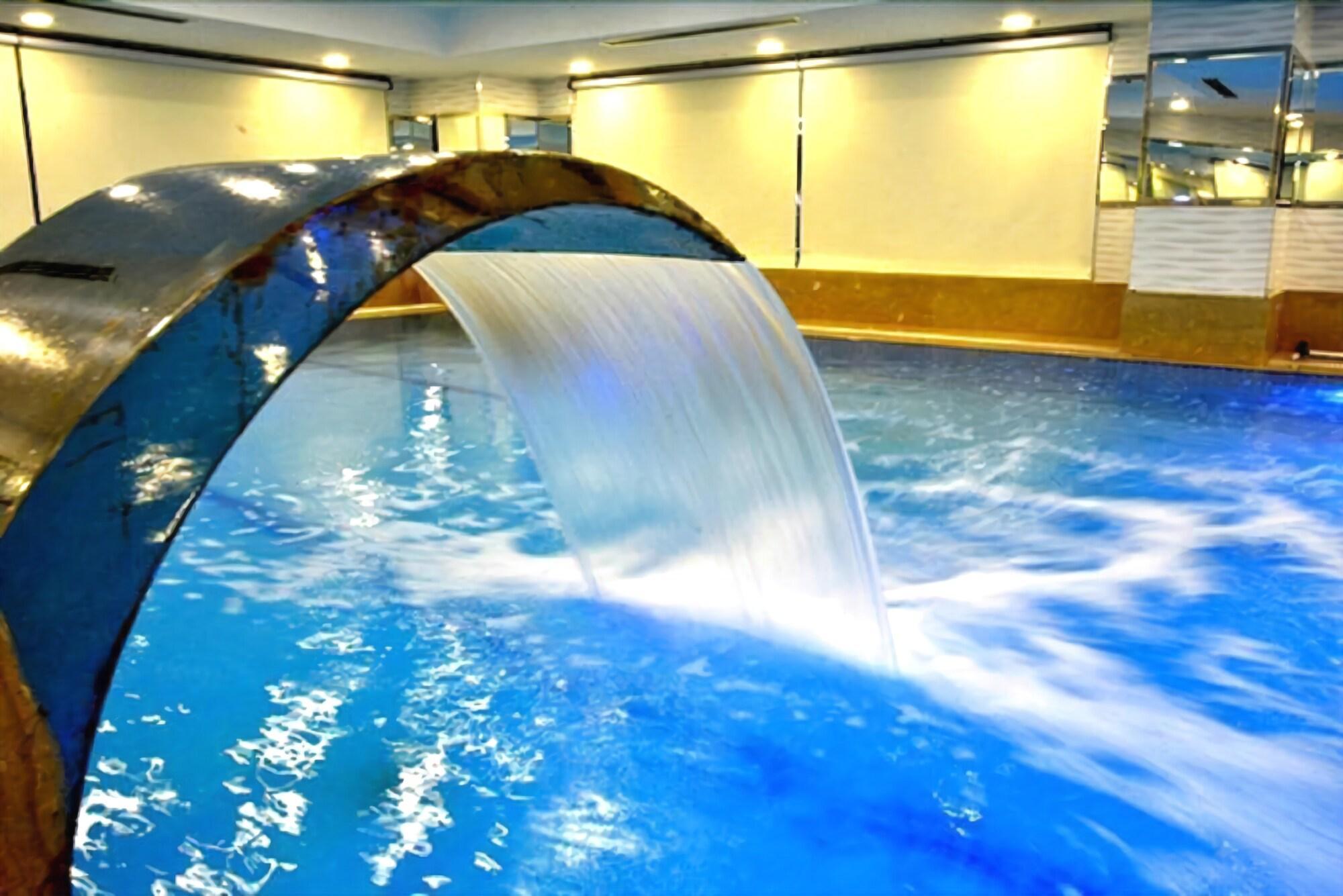 Vania Hotel Баку Экстерьер фото