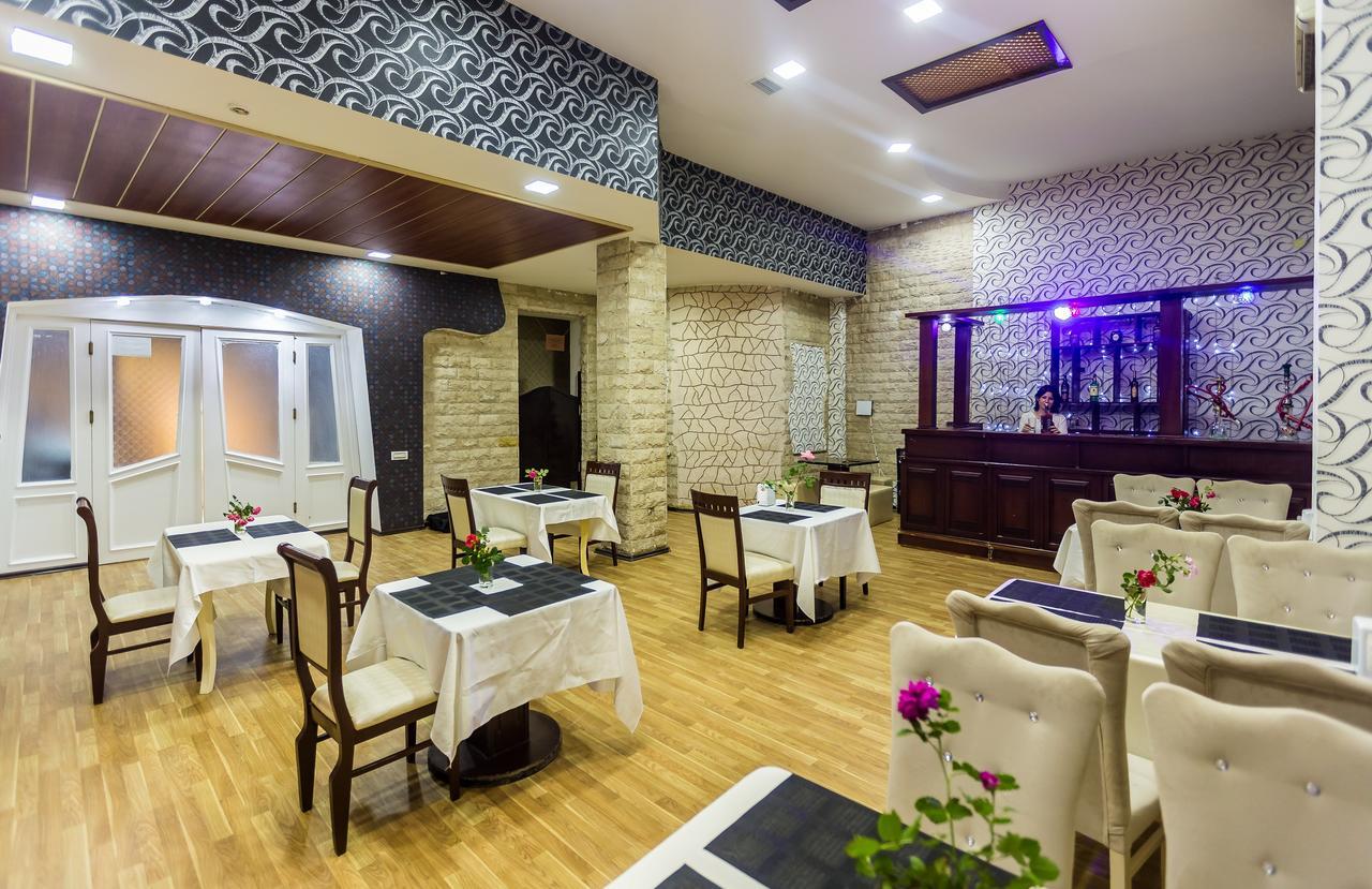 Vania Hotel Баку Экстерьер фото